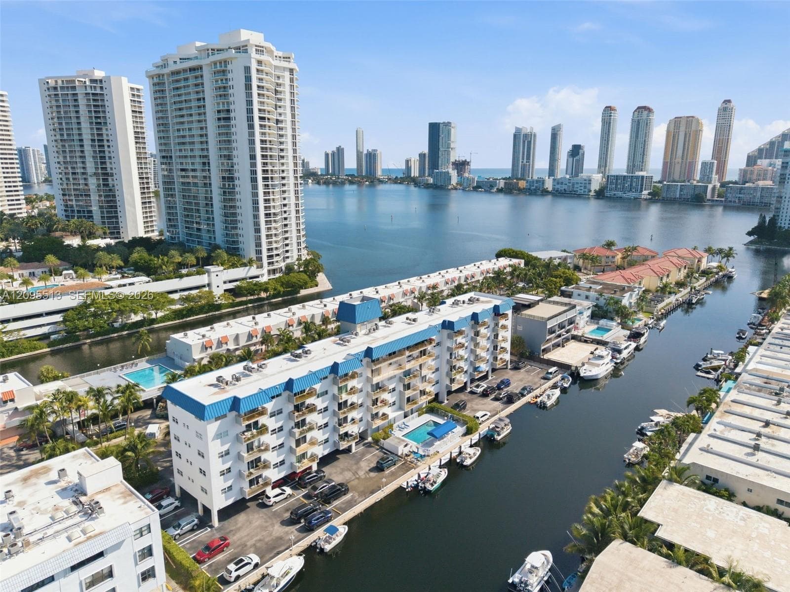 BAYVIEW POINT · #402 in North Miami Beach - Photo 32