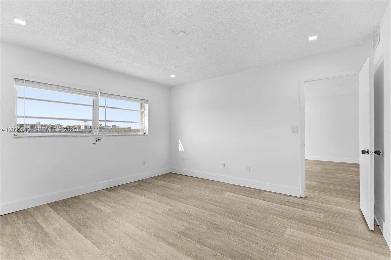 BAYVIEW POINT · #402 in North Miami Beach - Photo 14
