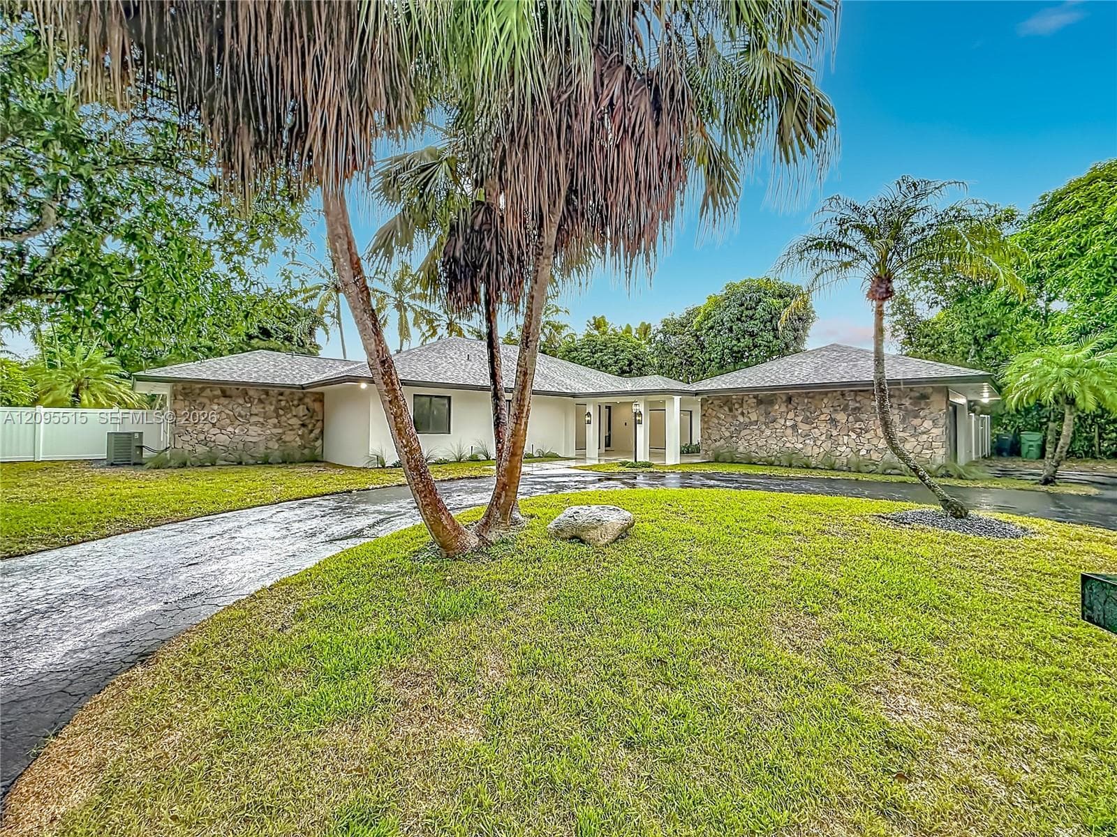15804 SW 82nd Ct photo 2