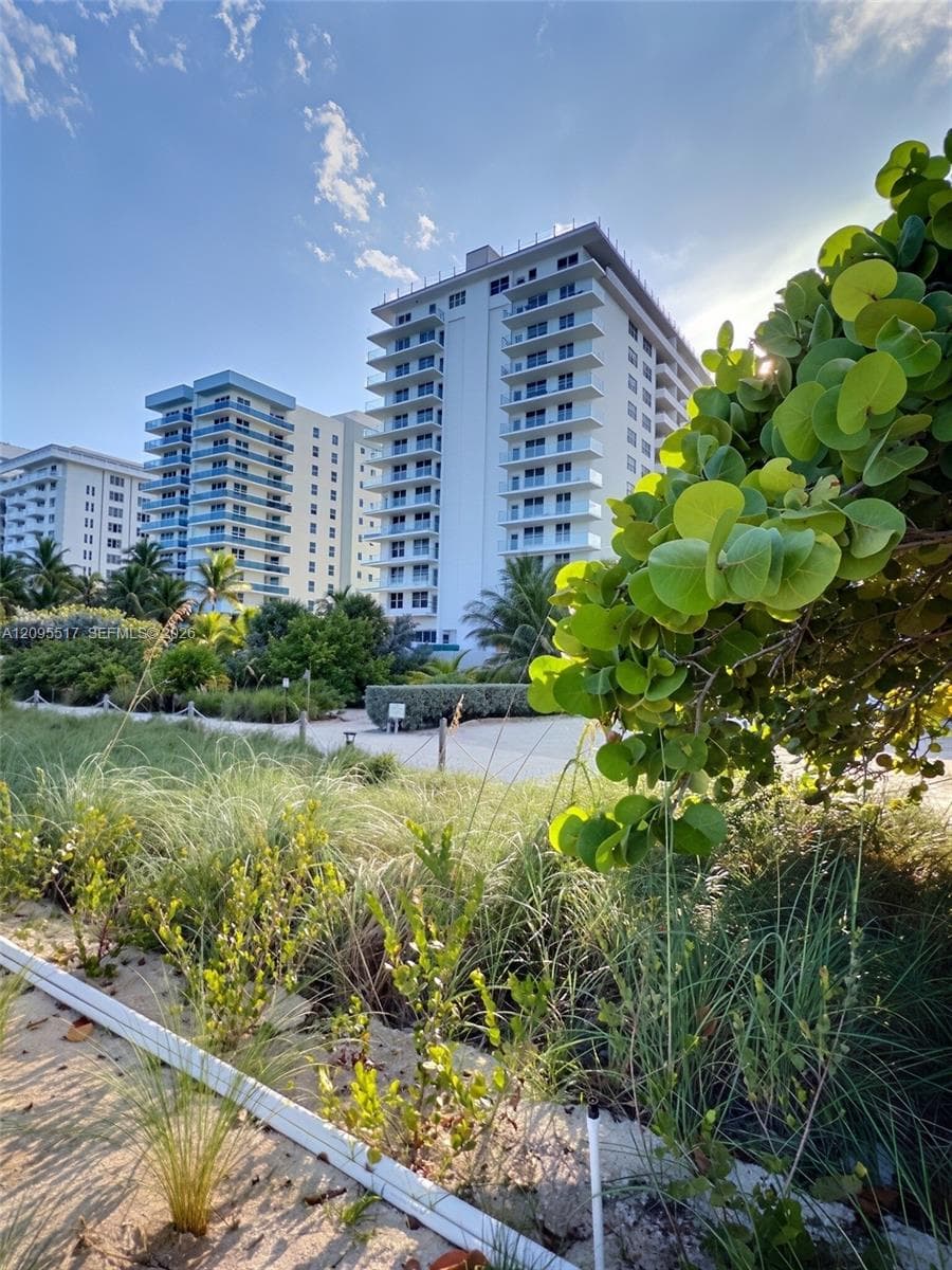 FOUR WINDS CONDO · #1109 in Surfside - Photo 3