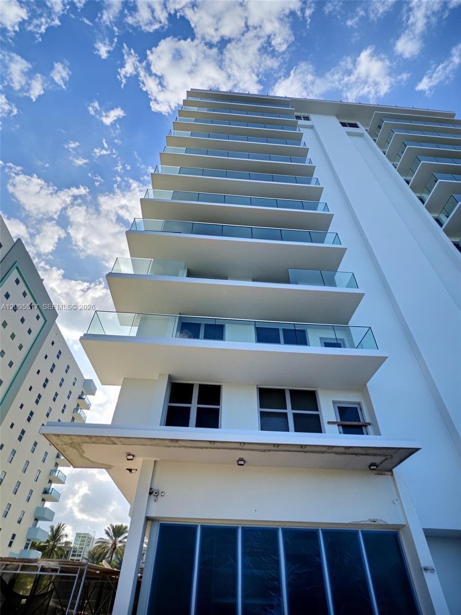 FOUR WINDS CONDO · #1109 in Surfside - Photo 1