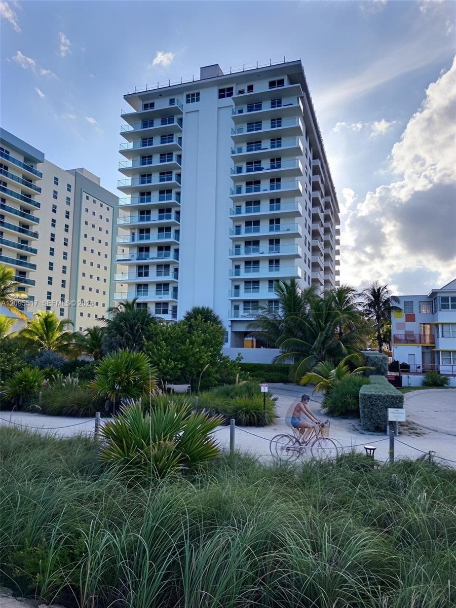 FOUR WINDS CONDO · #1109 in Surfside - Photo 4