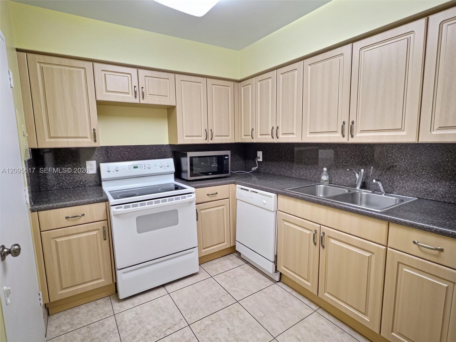 FOUR WINDS CONDO · #1109 in Surfside - Photo 21
