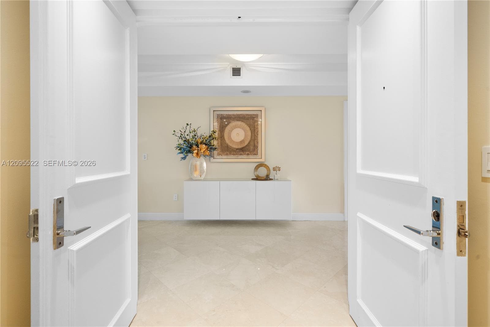 Club Tower Three · #1802 in Key Biscayne - Photo 2