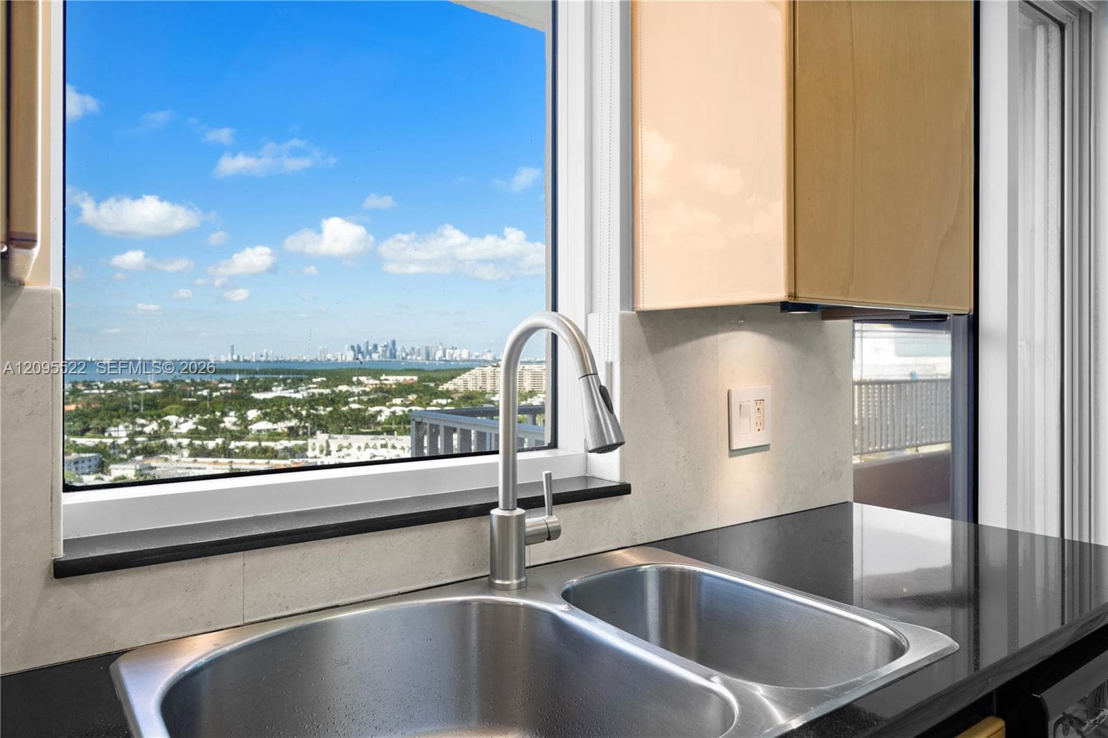 Club Tower Three · #1802 in Key Biscayne - Photo 9