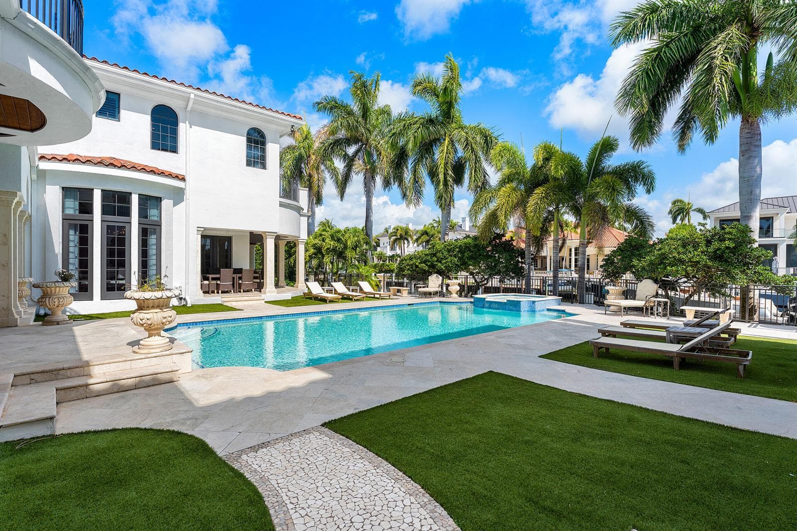 251_Coconut_Palm_Road_27