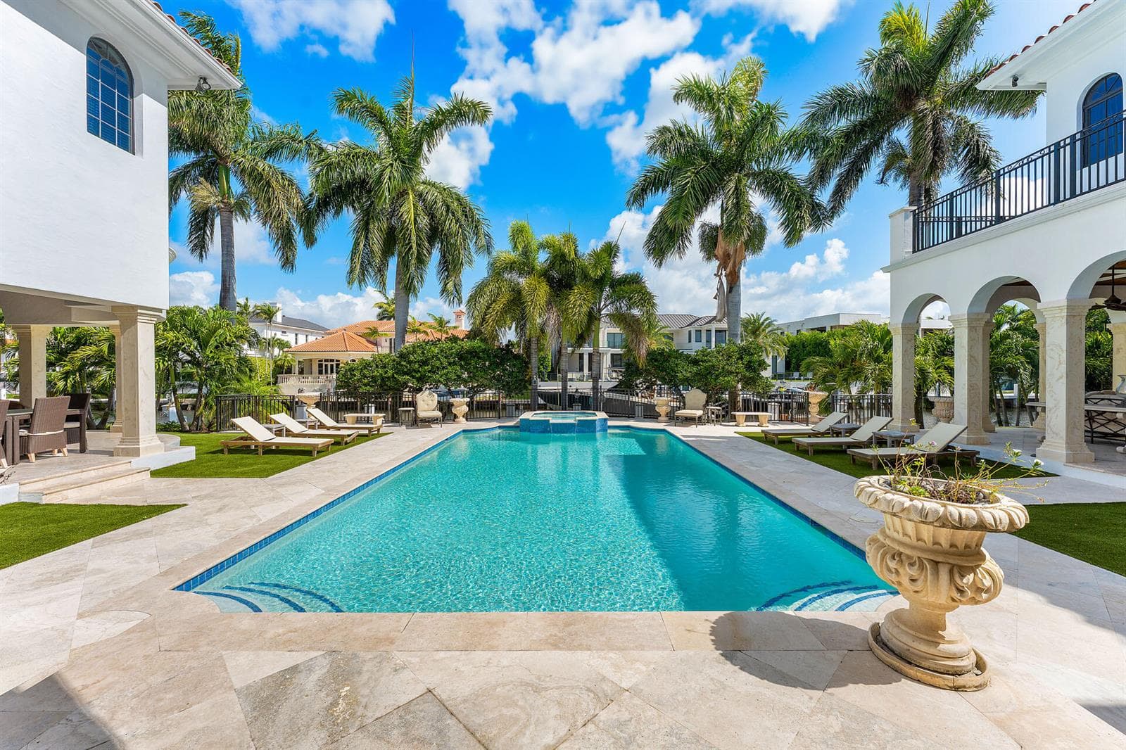 251_Coconut_Palm_Road_26