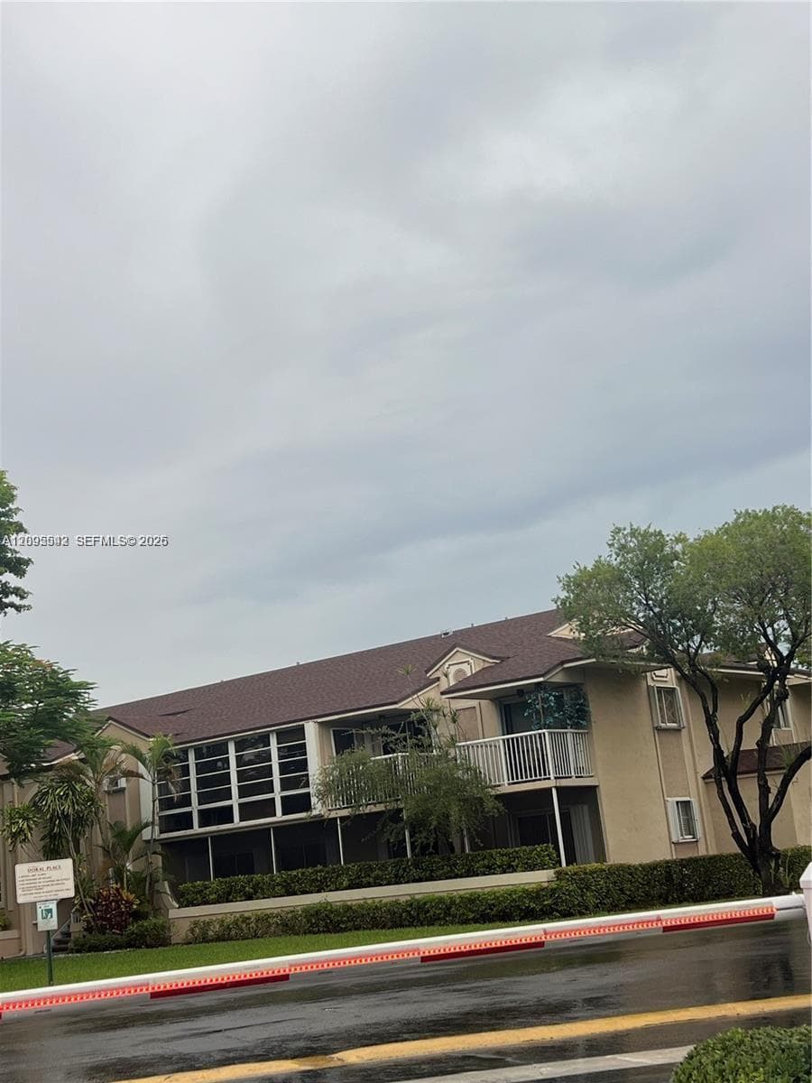 DORAL PK CO CLUB VILLAS C · #102-11 in Doral - Photo 13