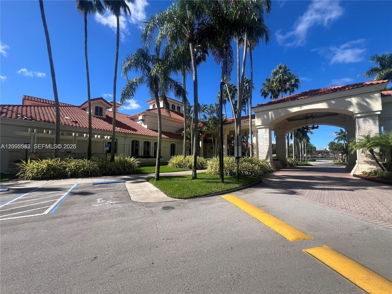 DORAL PK CO CLUB VILLAS C · #102-11 in Doral - Photo 17