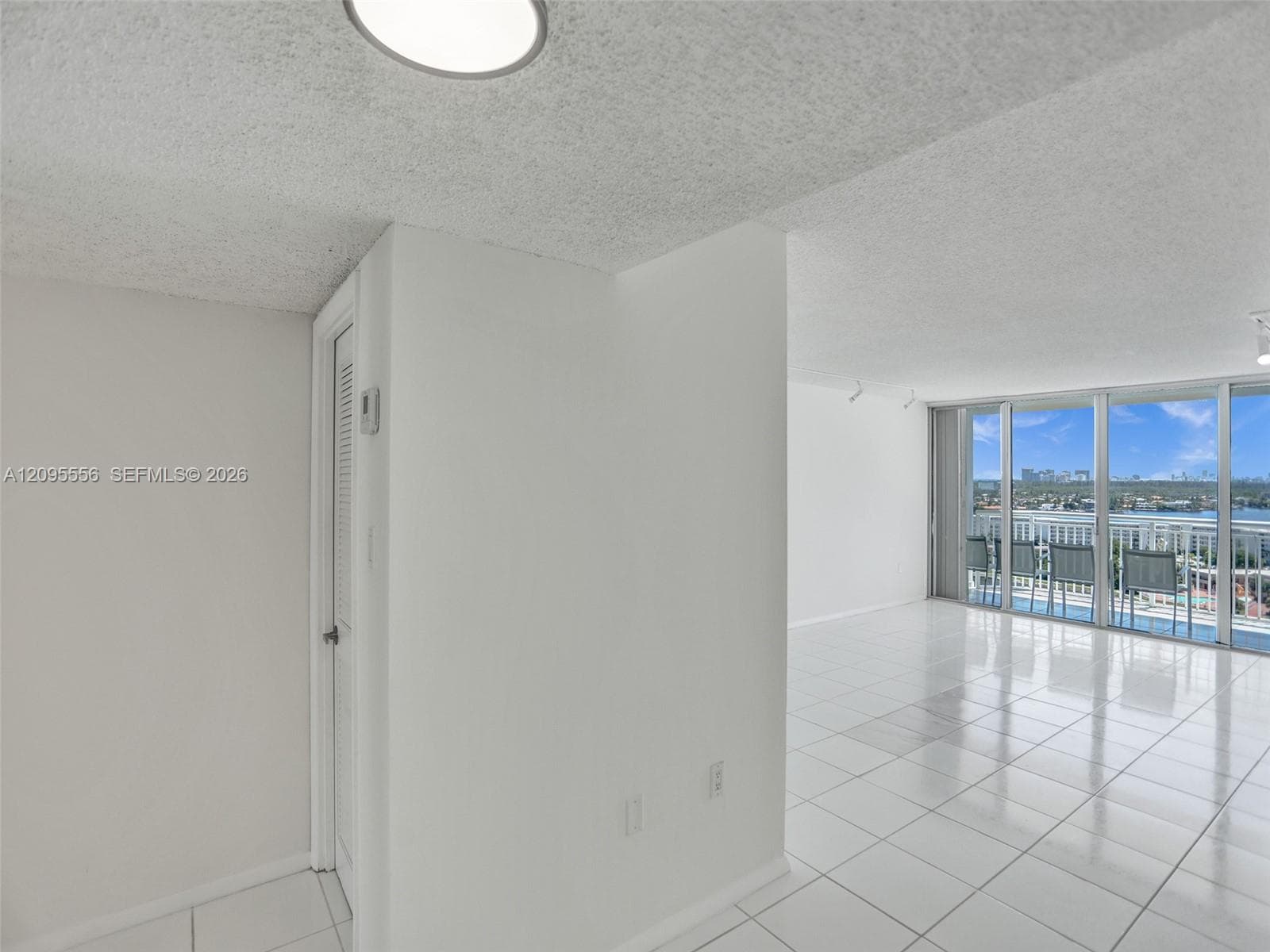DEL PRADO MARINA · #1701 in Aventura - Photo 2