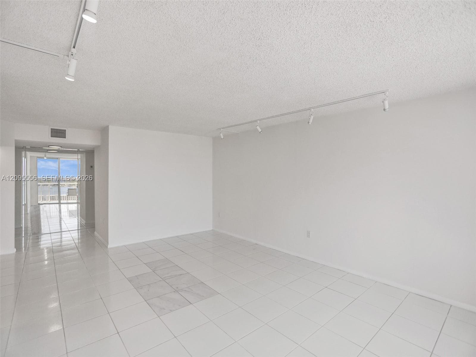 DEL PRADO MARINA · #1701 in Aventura - Photo 6