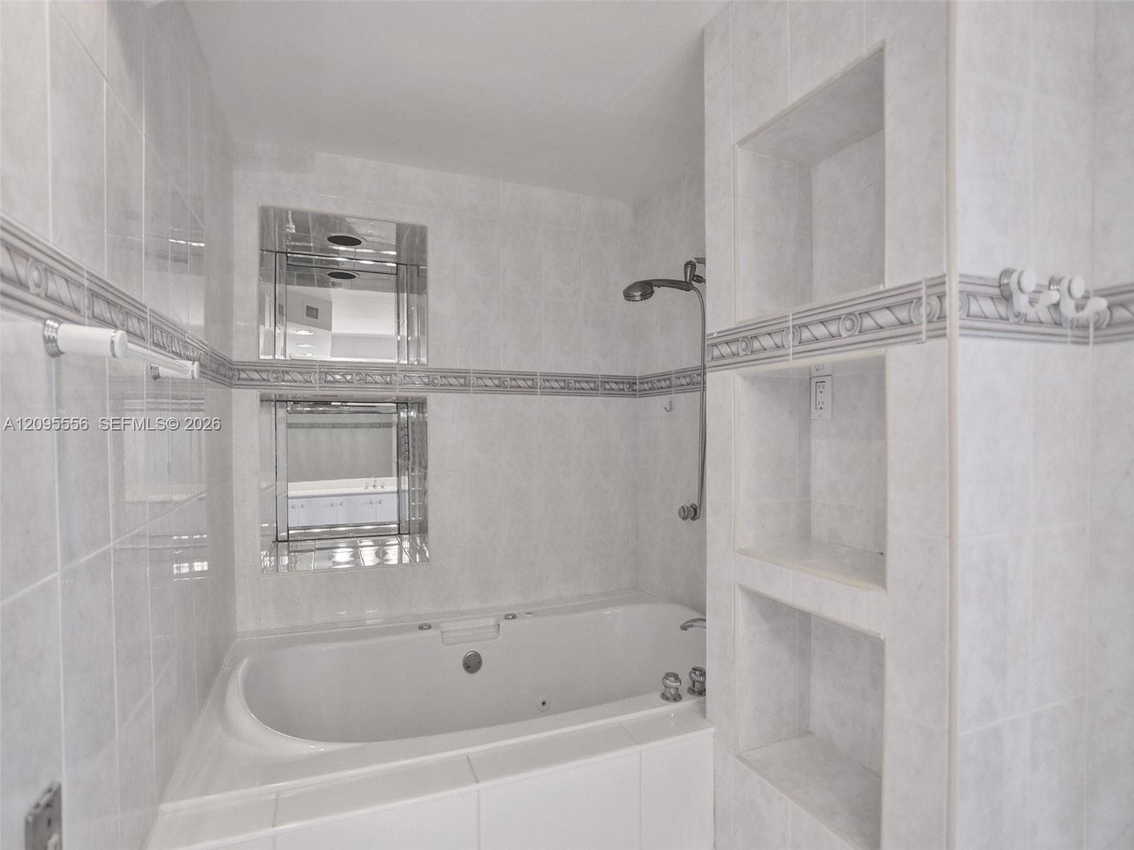 DEL PRADO MARINA · #1701 in Aventura - Photo 26