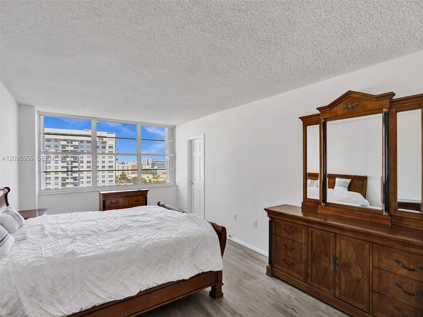 DEL PRADO MARINA · #1701 in Aventura - Photo 32