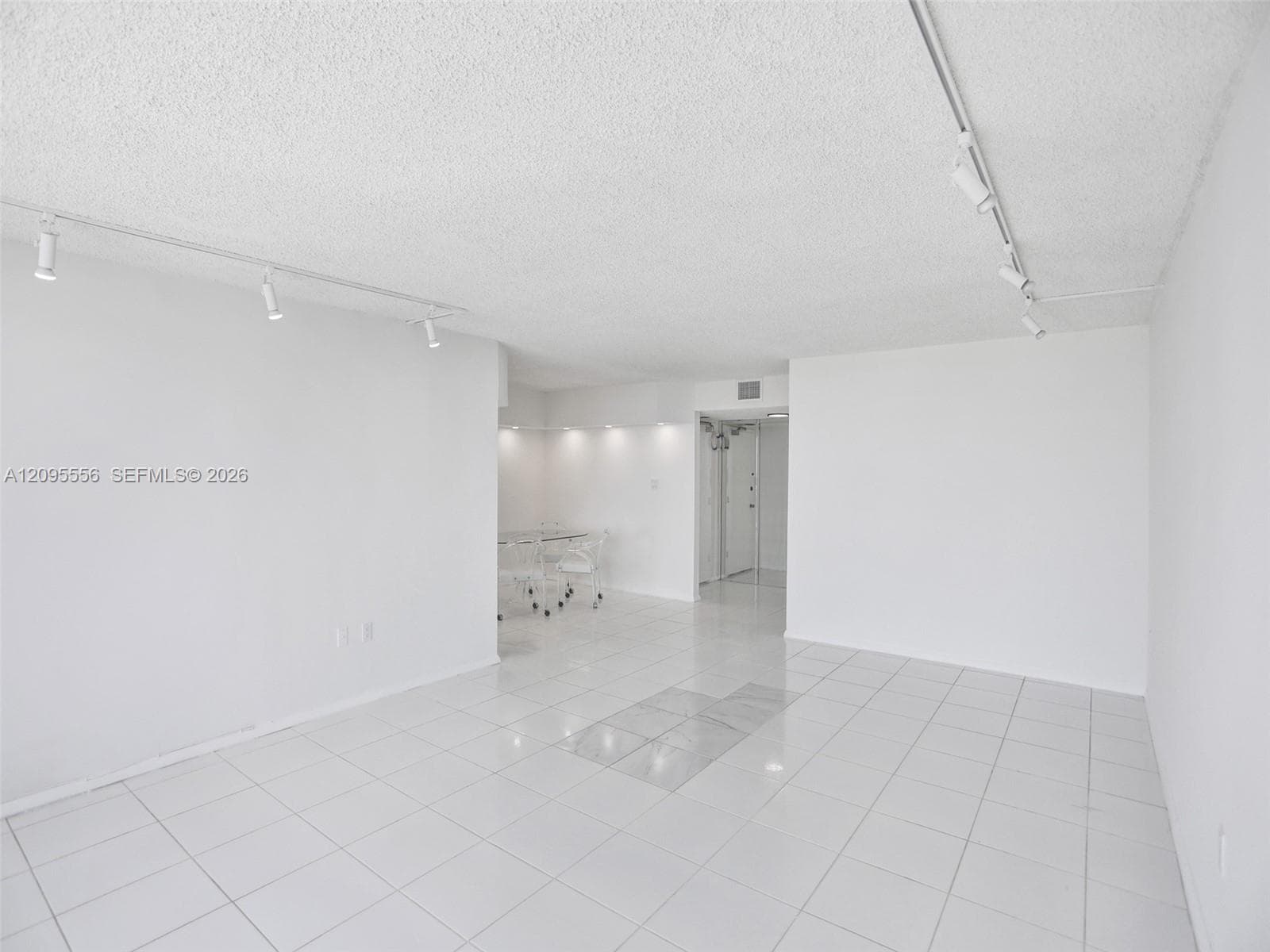 DEL PRADO MARINA · #1701 in Aventura - Photo 5