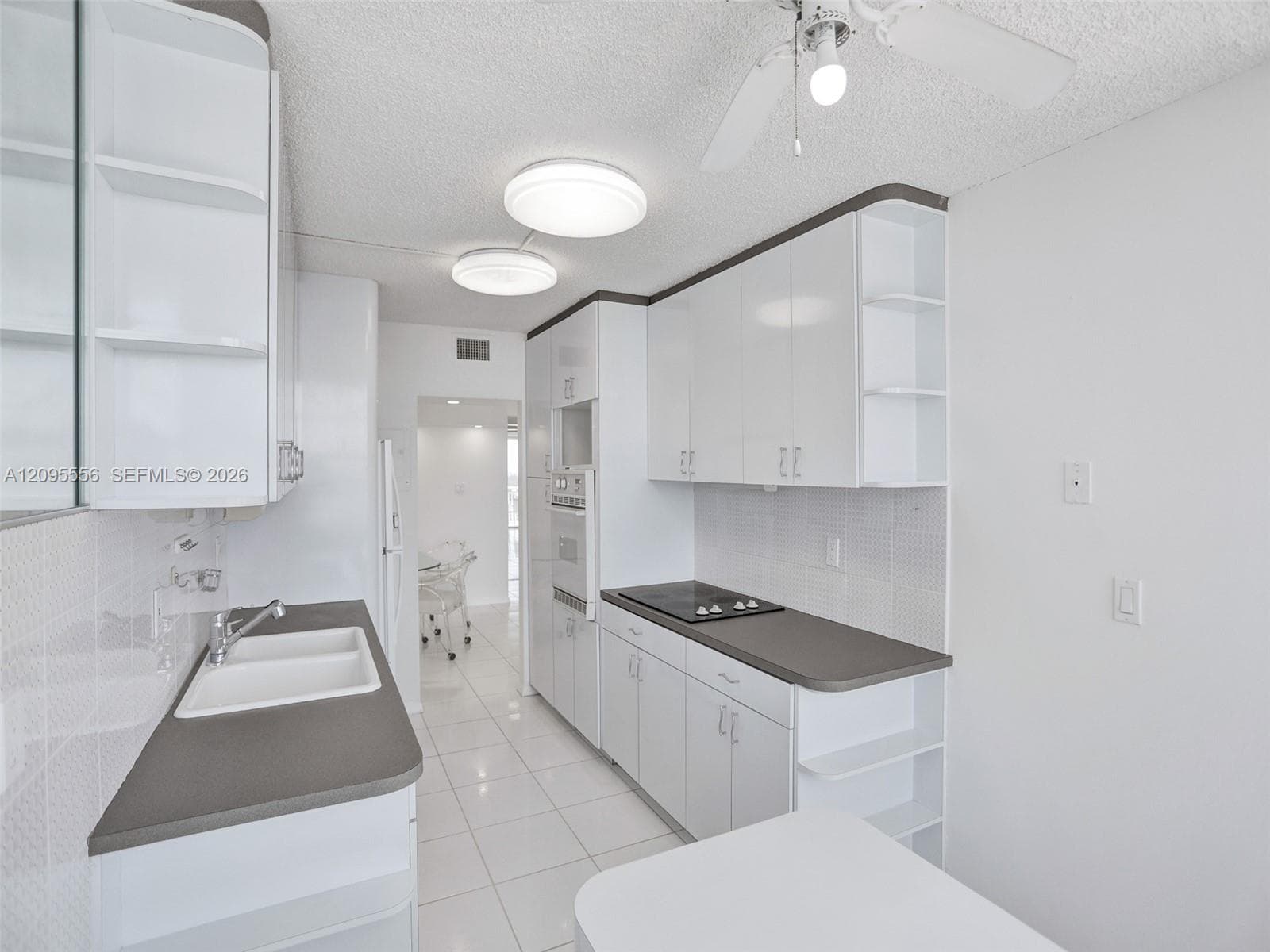 DEL PRADO MARINA · #1701 in Aventura - Photo 11