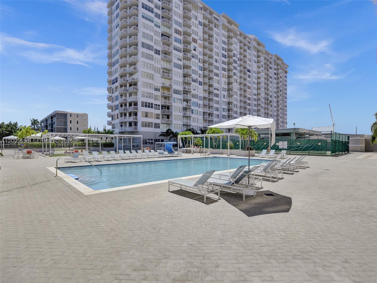 DEL PRADO MARINA · #1701 in Aventura - Photo 40
