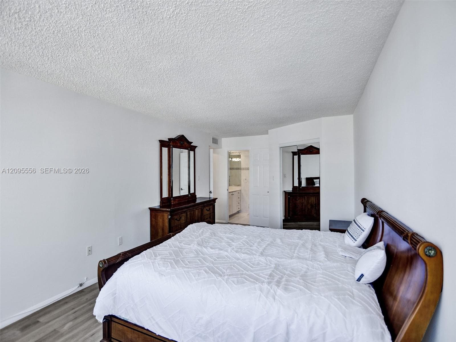DEL PRADO MARINA · #1701 in Aventura - Photo 29