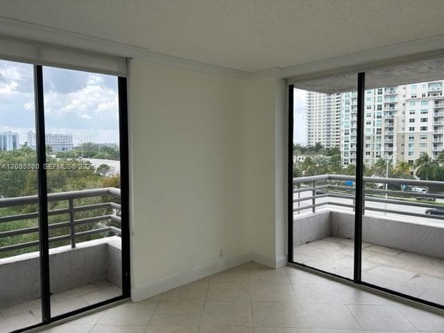 PARC CENTRAL AVENTURA · #606 in Aventura - Photo 8