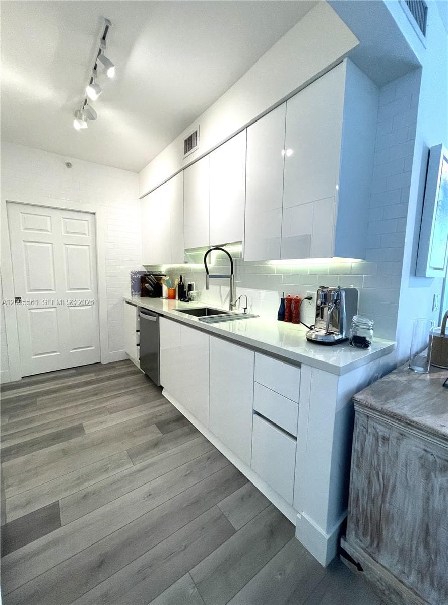 350 LAS OLAS PLACE CONDO · #680 in Fort Lauderdale - Photo 4