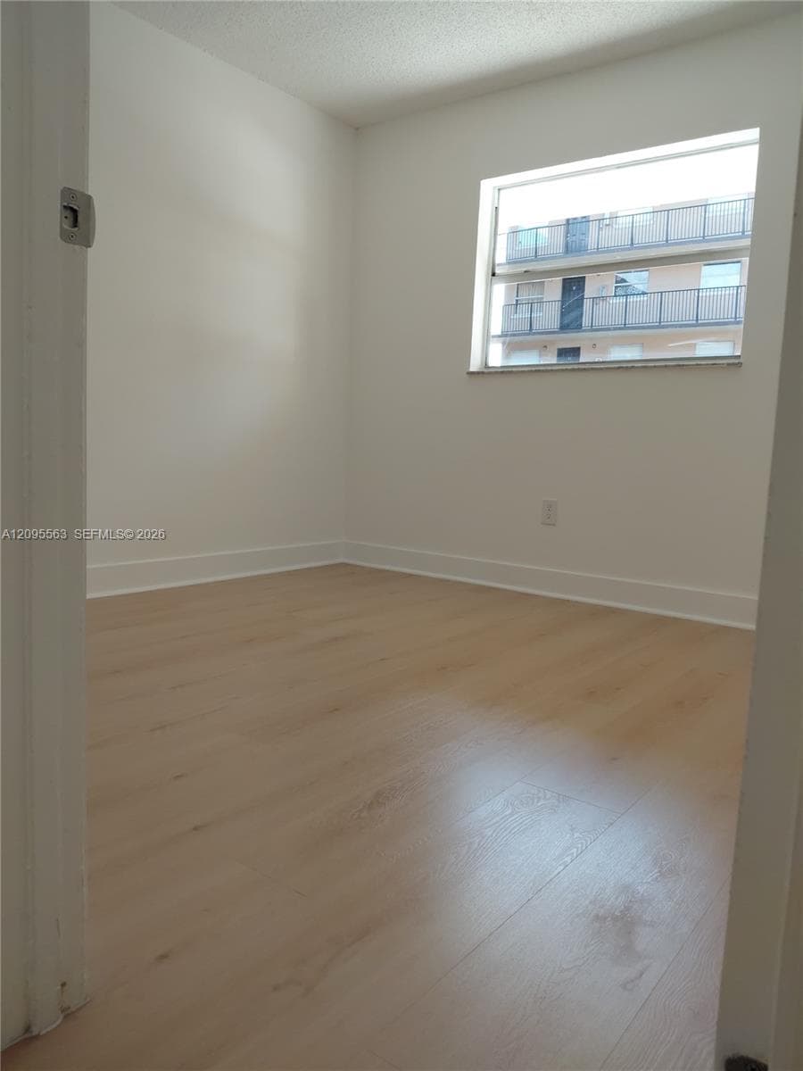 LAS VILLAS SEGOVIA CONDO · #11 in Hialeah - Photo 6