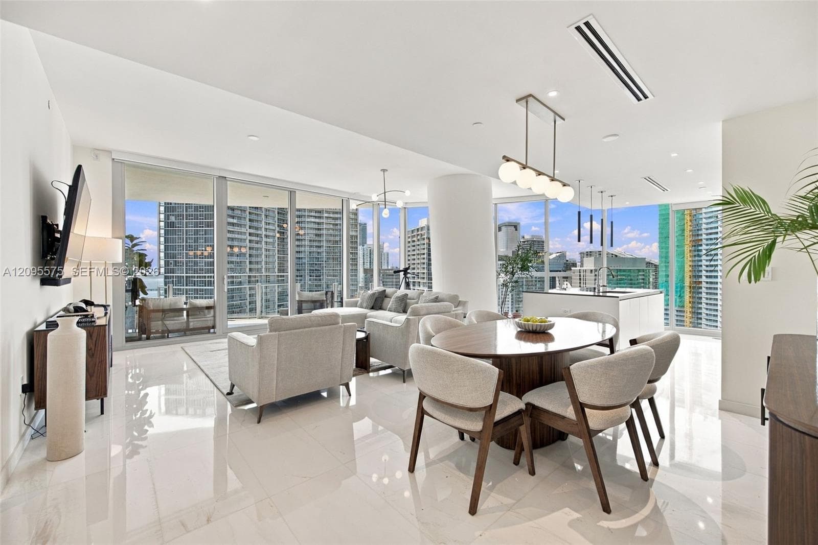 Aston Martin Residences · #4007W in Miami - Photo 7