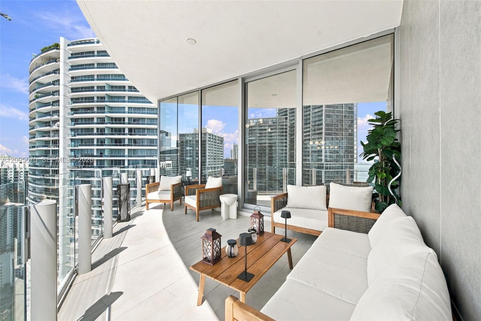 Aston Martin Residences · #4007W in Miami - Photo 11