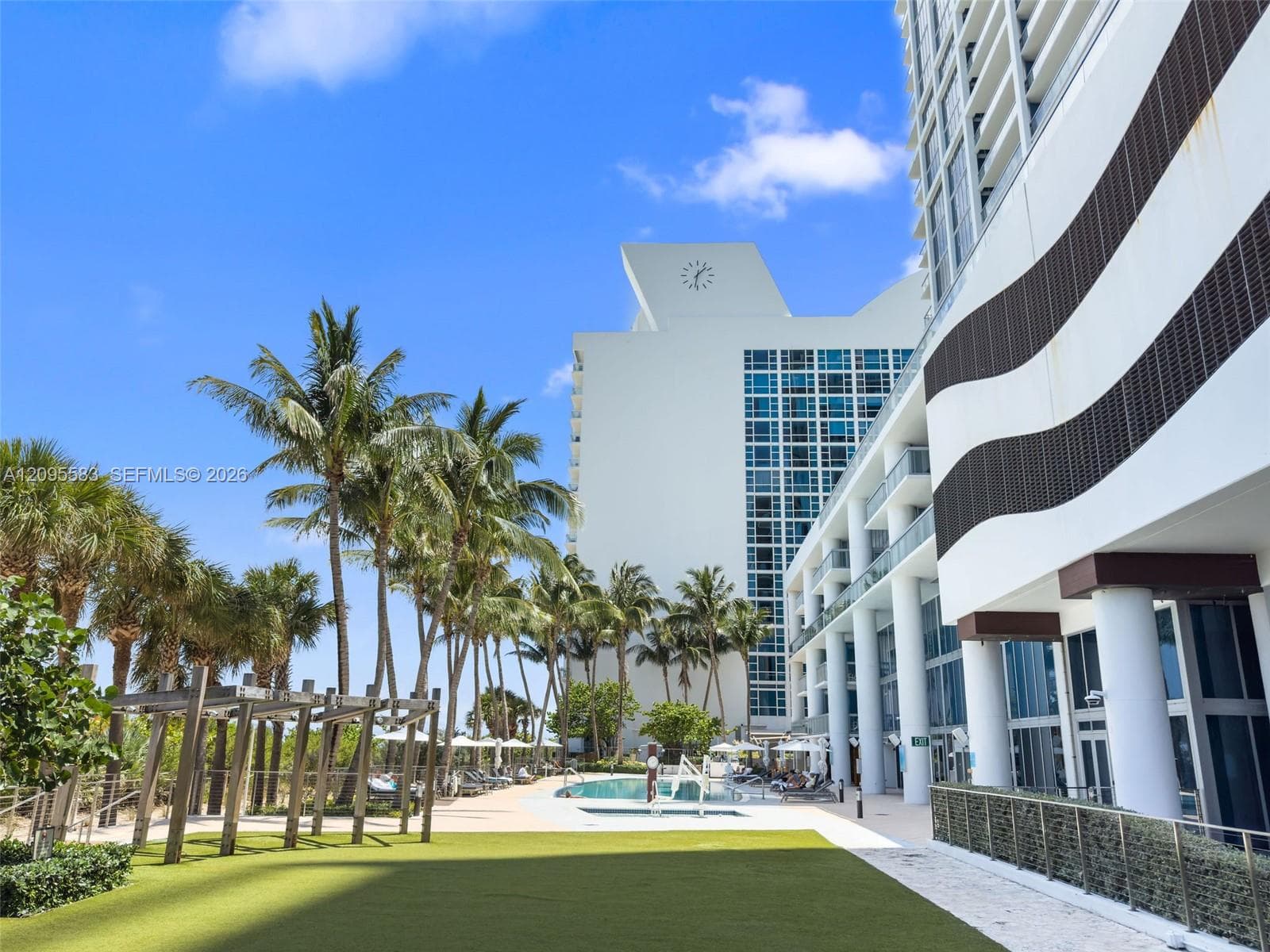 Carillon Miami Beach · #1112 in Miami Beach - Photo 49
