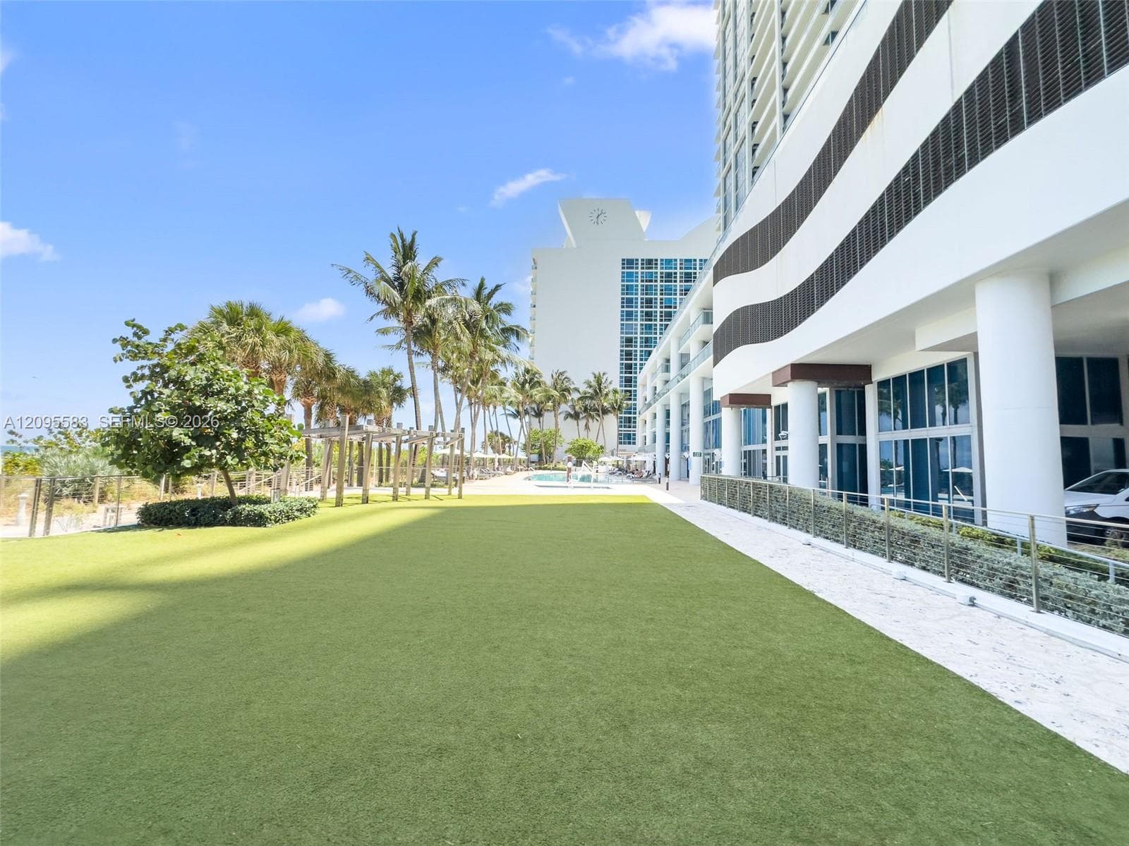 Carillon Miami Beach · #1112 in Miami Beach - Photo 48