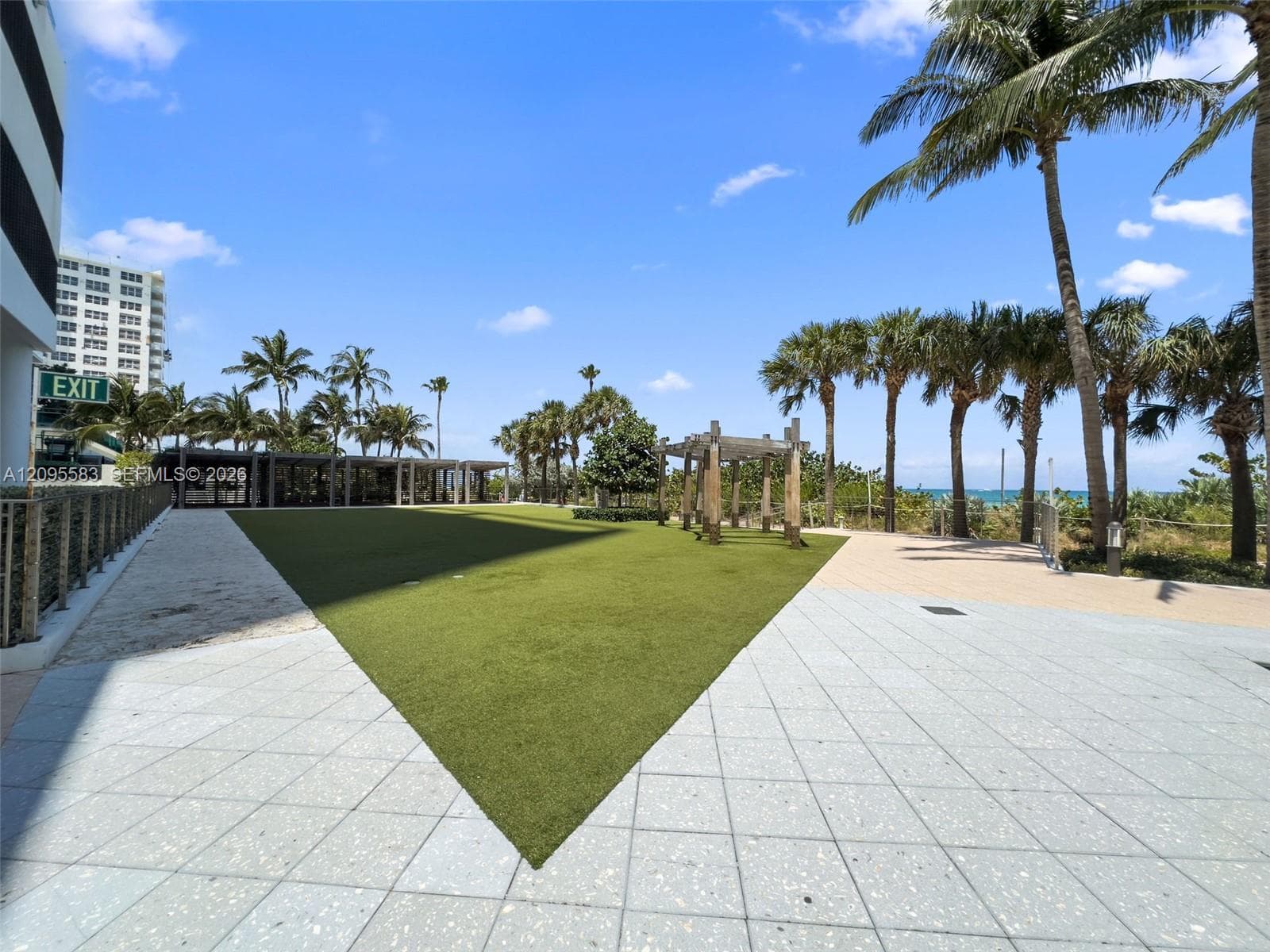 Carillon Miami Beach · #1112 in Miami Beach - Photo 44