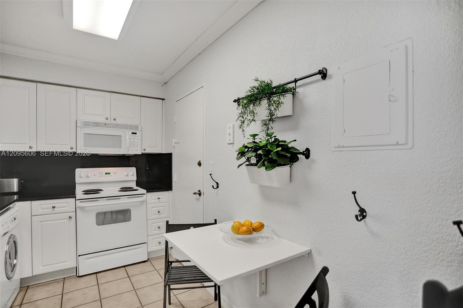 WAVE CONDO · #531 (available Dec 24) in Hollywood - Photo 18