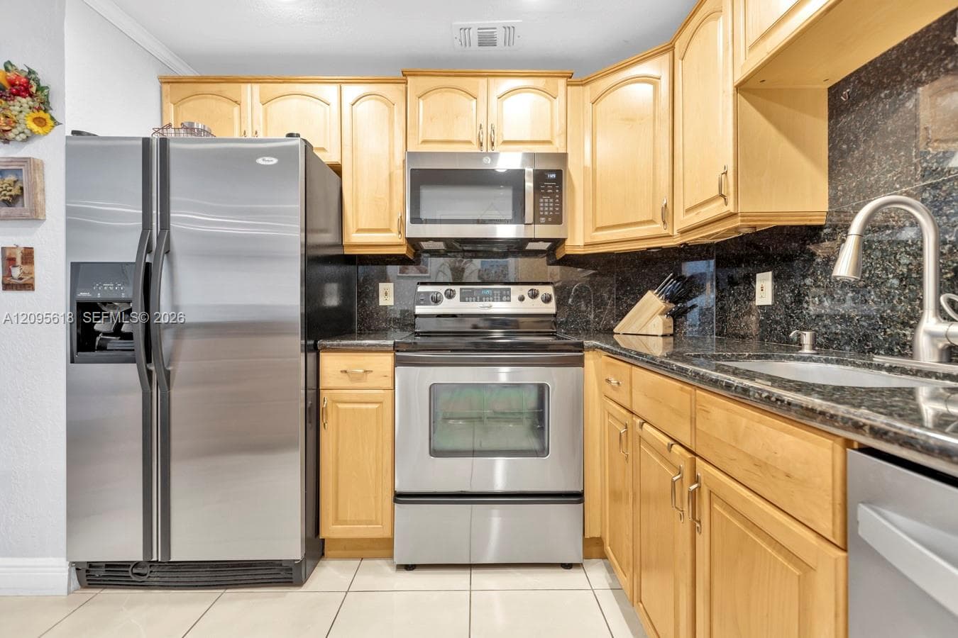 HEMISPHERES CONDO · #10G in Hallandale Beach - Photo 14