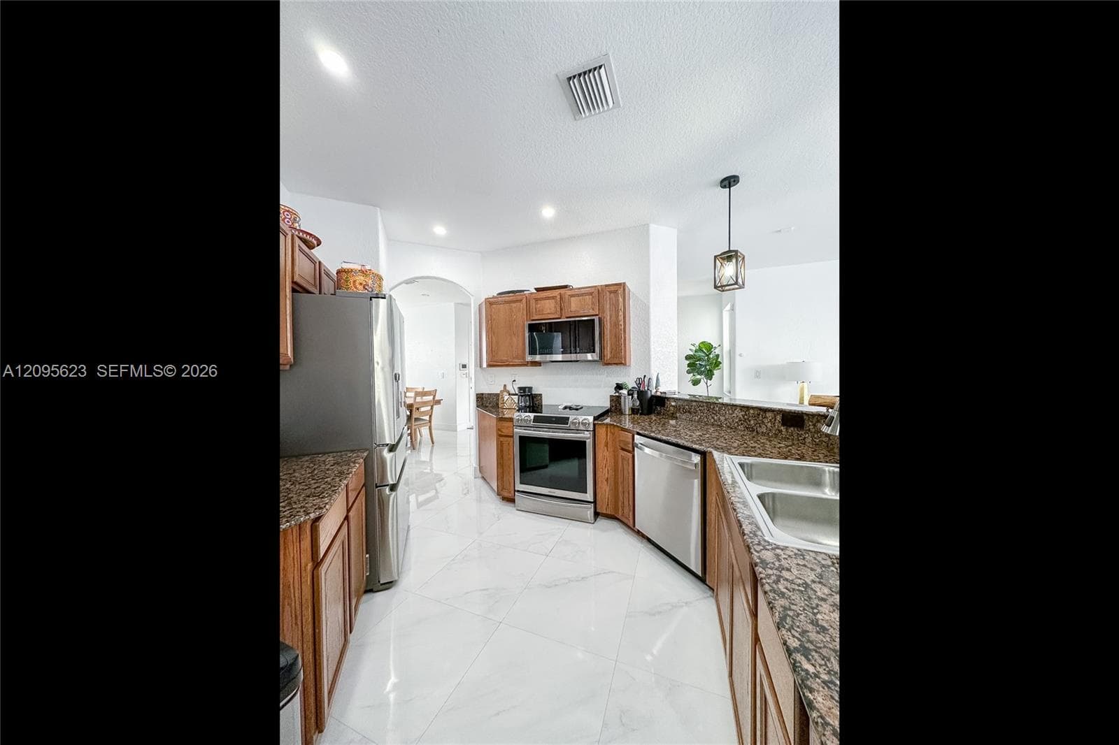 11019 NW 86th Ter photo 10
