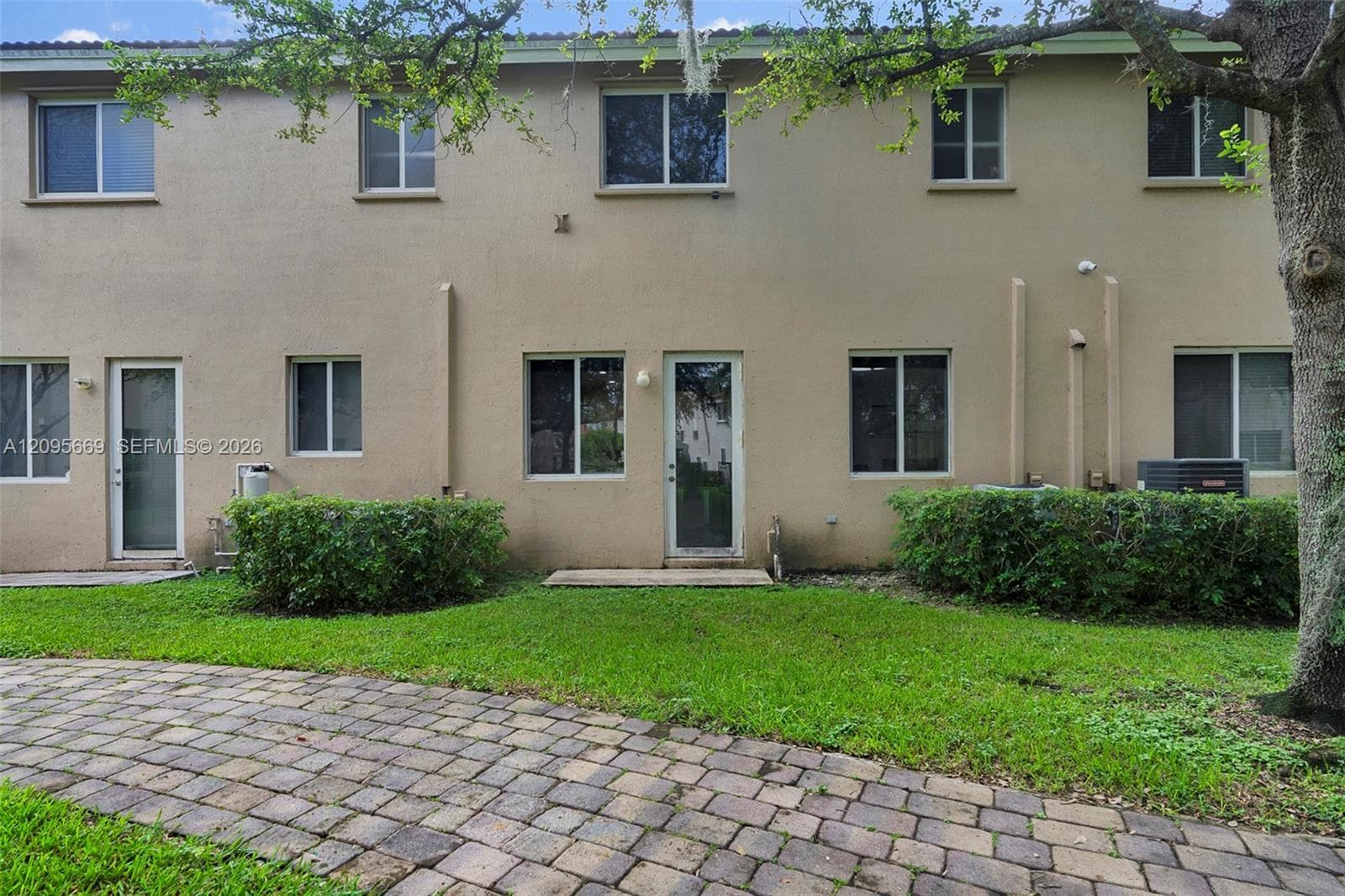 MAJORCA ISLES IV CONDO · #6 in Miami Gardens - Photo 31