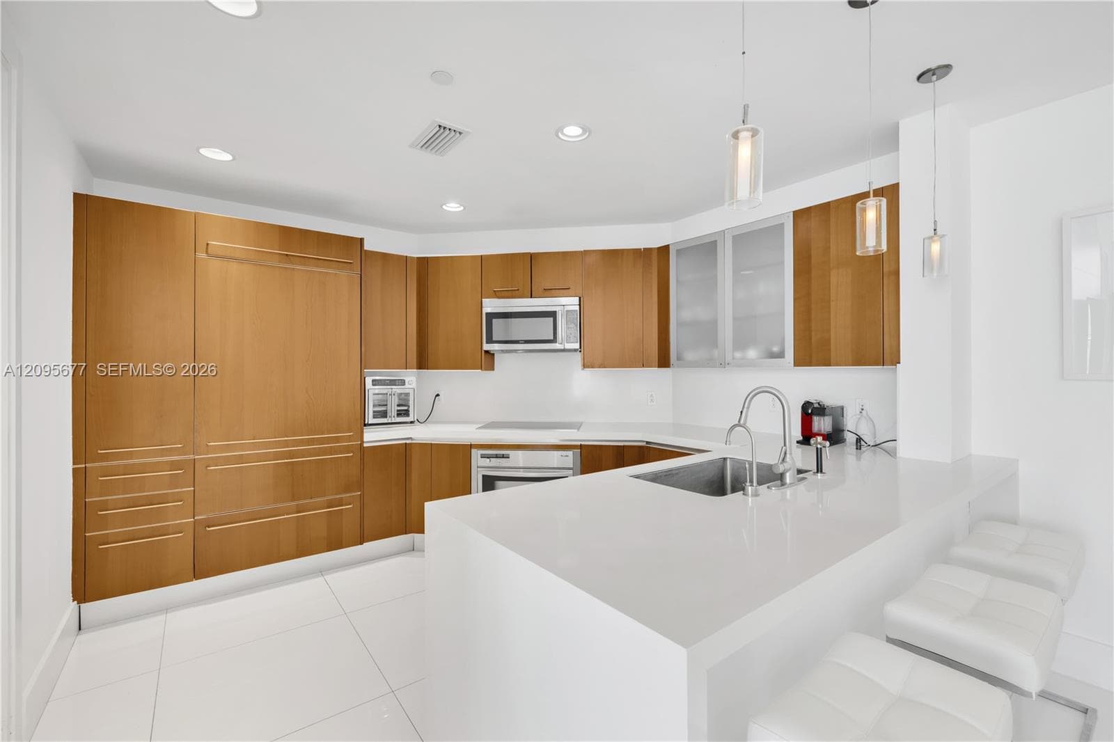 Grovenor House · #1905 in Coconut Grove - Photo 6