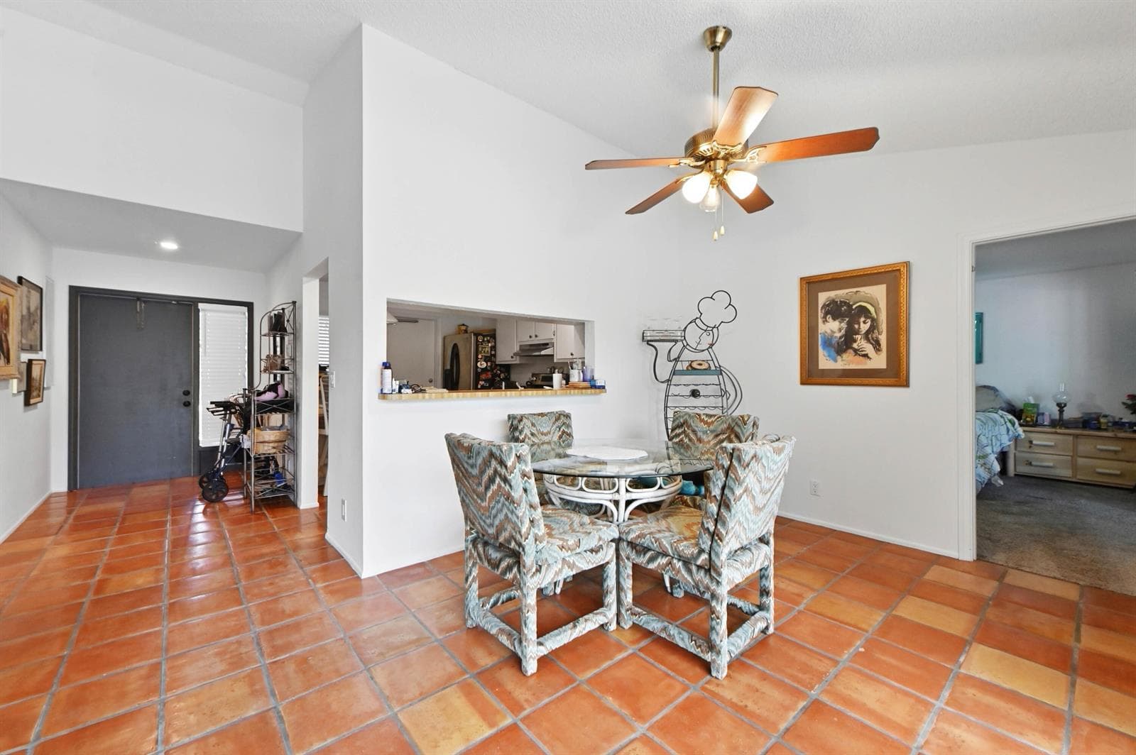 Dining area 01