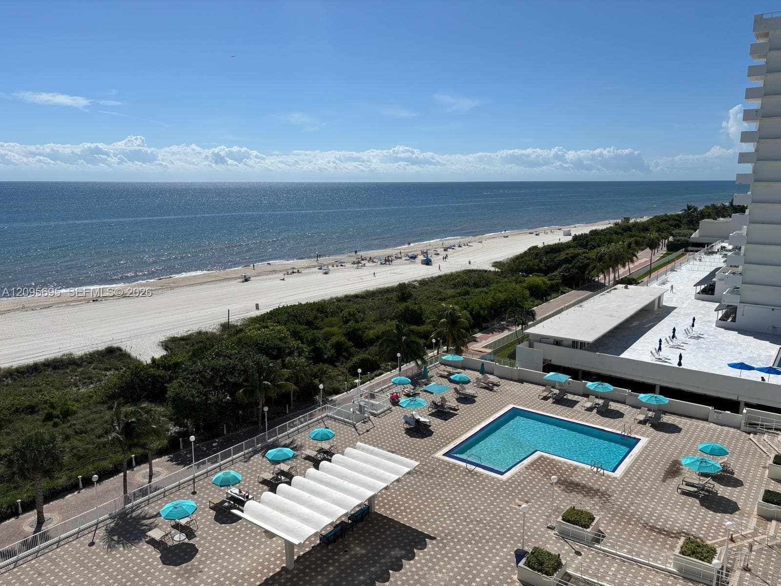 Arlen Beach Condo · #912 in Miami Beach - Photo 15