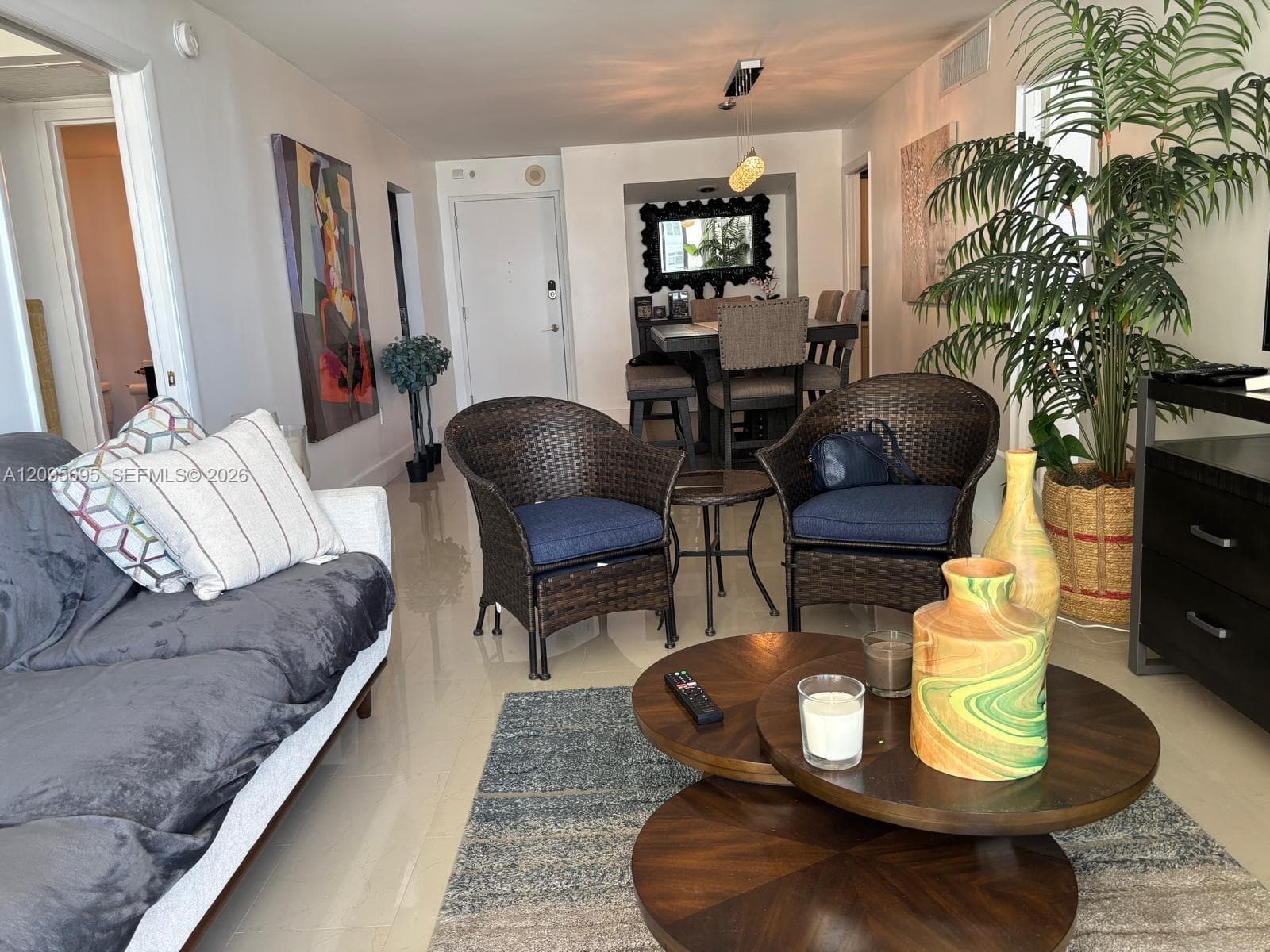 Arlen Beach Condo · #912 in Miami Beach - Photo 4