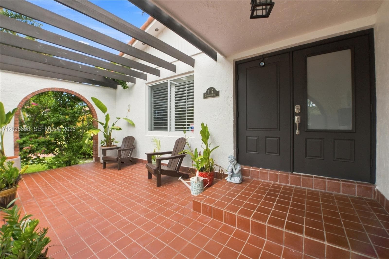 1119 Buchanan St photo 1