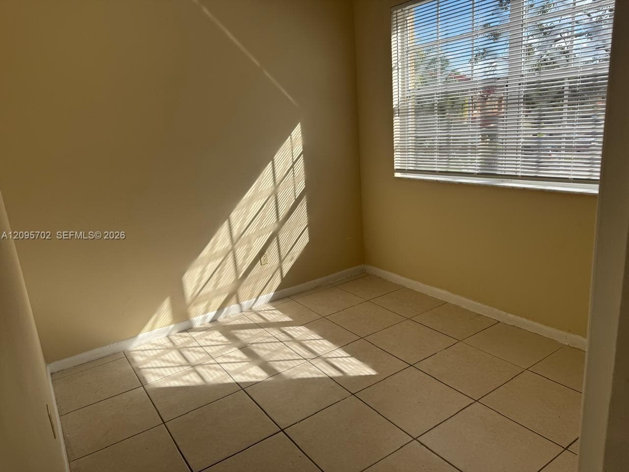 LA HACIENDA COUNTRY CLUB · #H in Hialeah - Photo 6