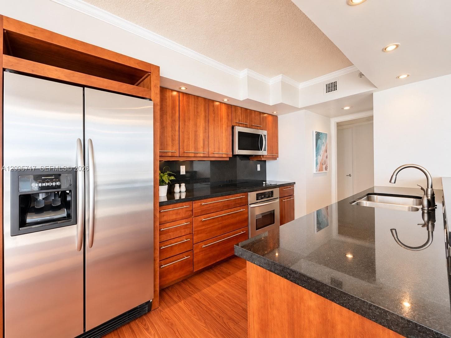 Oceania III · #2032 in Sunny Isles Beach - Photo 10