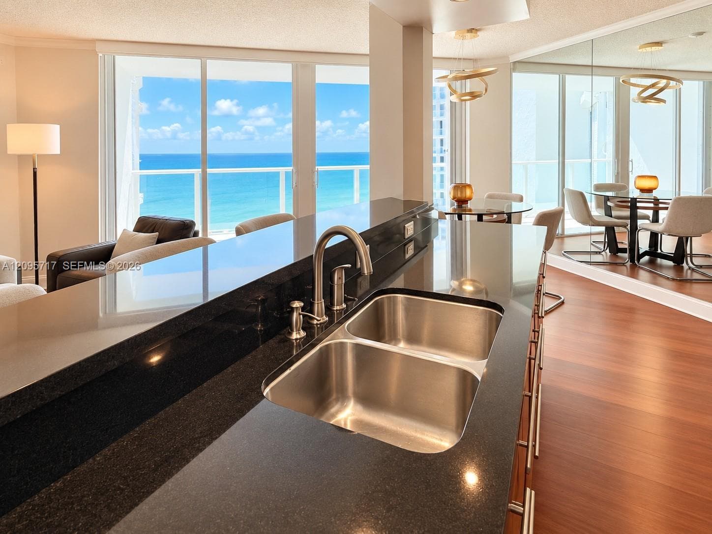Oceania III · #2032 in Sunny Isles Beach - Photo 8
