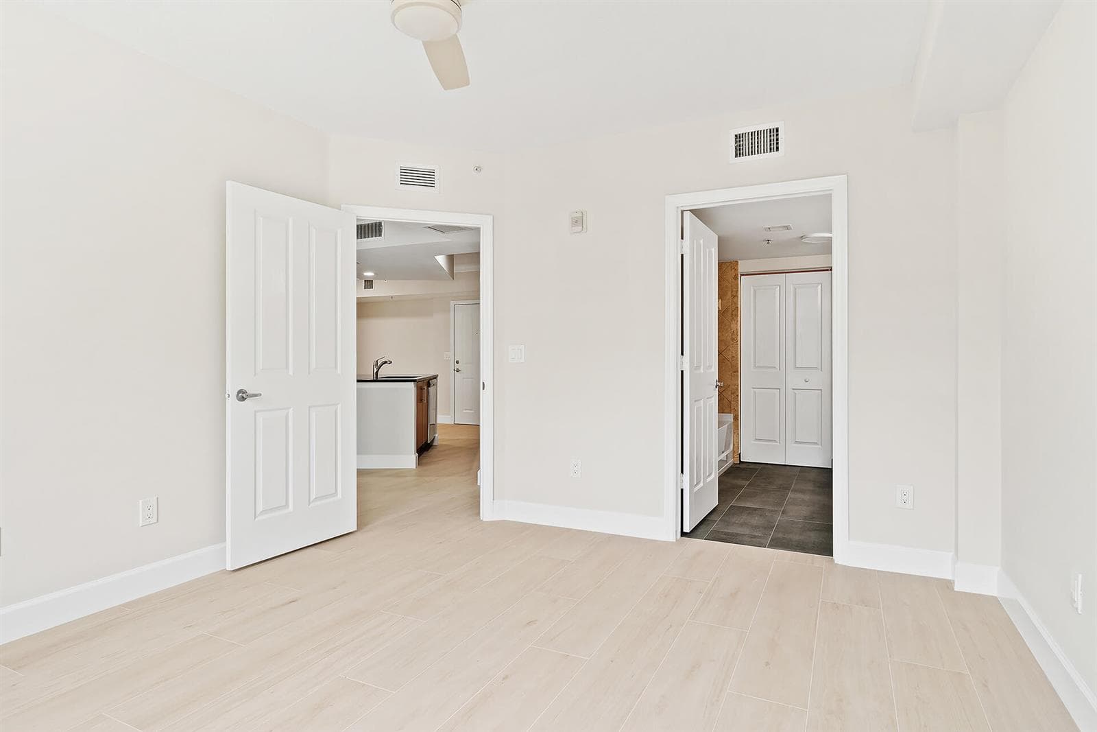 600-S-DIXIE-HWY-636-33401-014