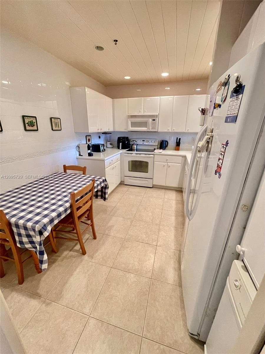 Tidemark at Key Colony · #1235 in Key Biscayne - Photo 15