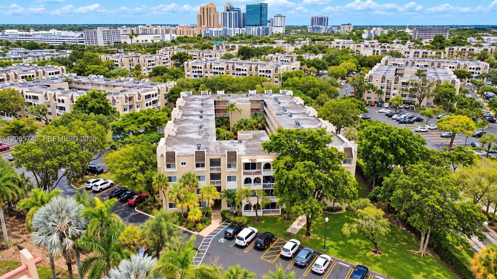 VILLAGE OF KINGS CREEK CO · #C-314 in Miami - Photo 5