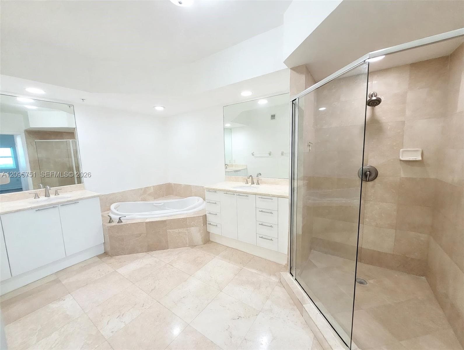 THE OAKS I CONDO · #1704 in North Miami - Photo 22