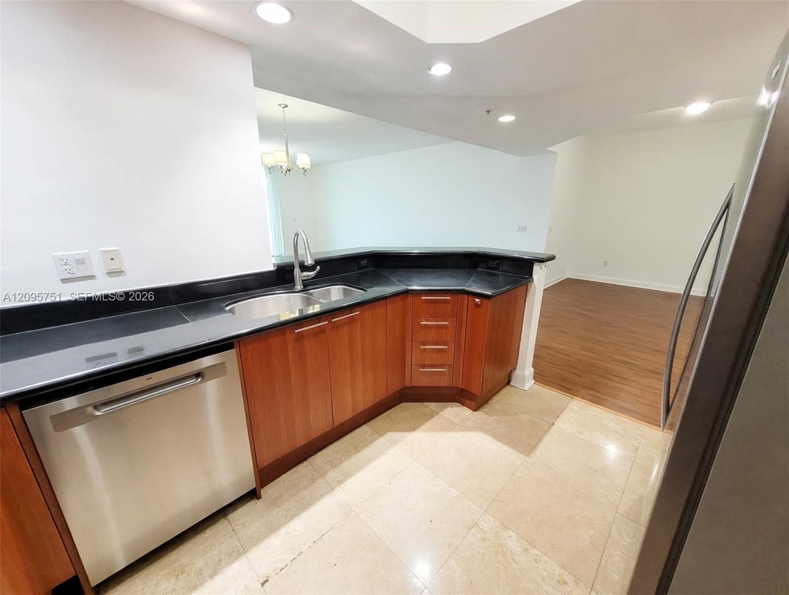 THE OAKS I CONDO · #1704 in North Miami - Photo 9