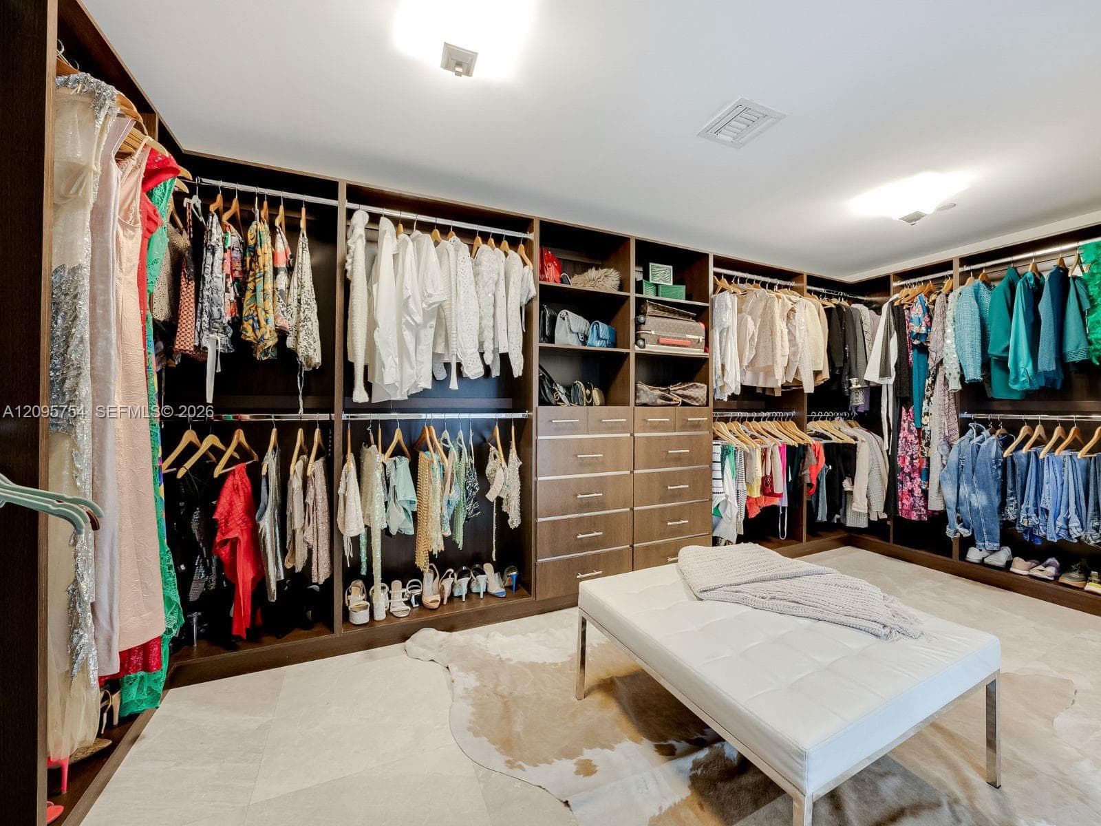 Peninsula II · #1701 in Aventura - Photo 13