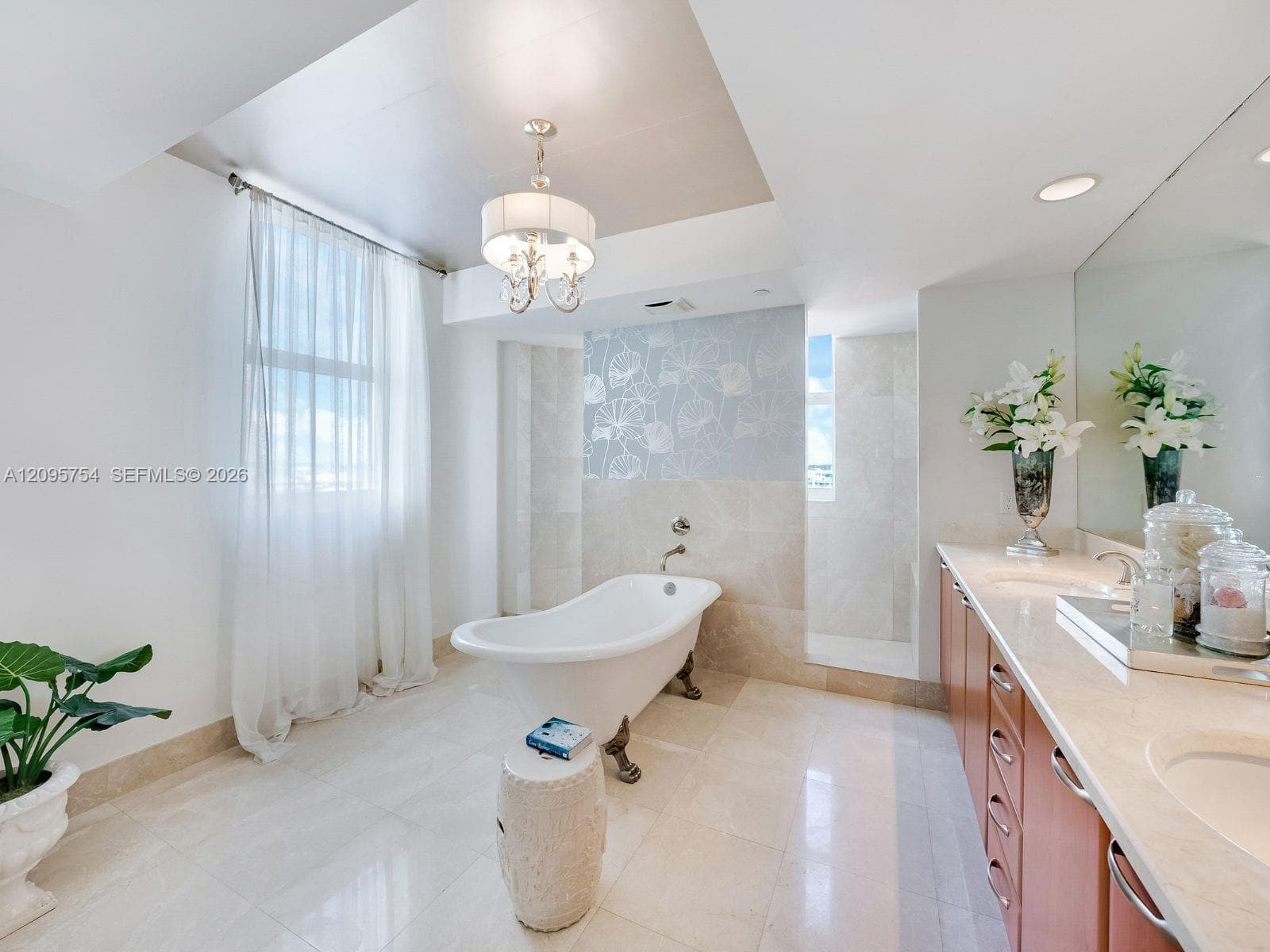 Peninsula II · #1701 in Aventura - Photo 12