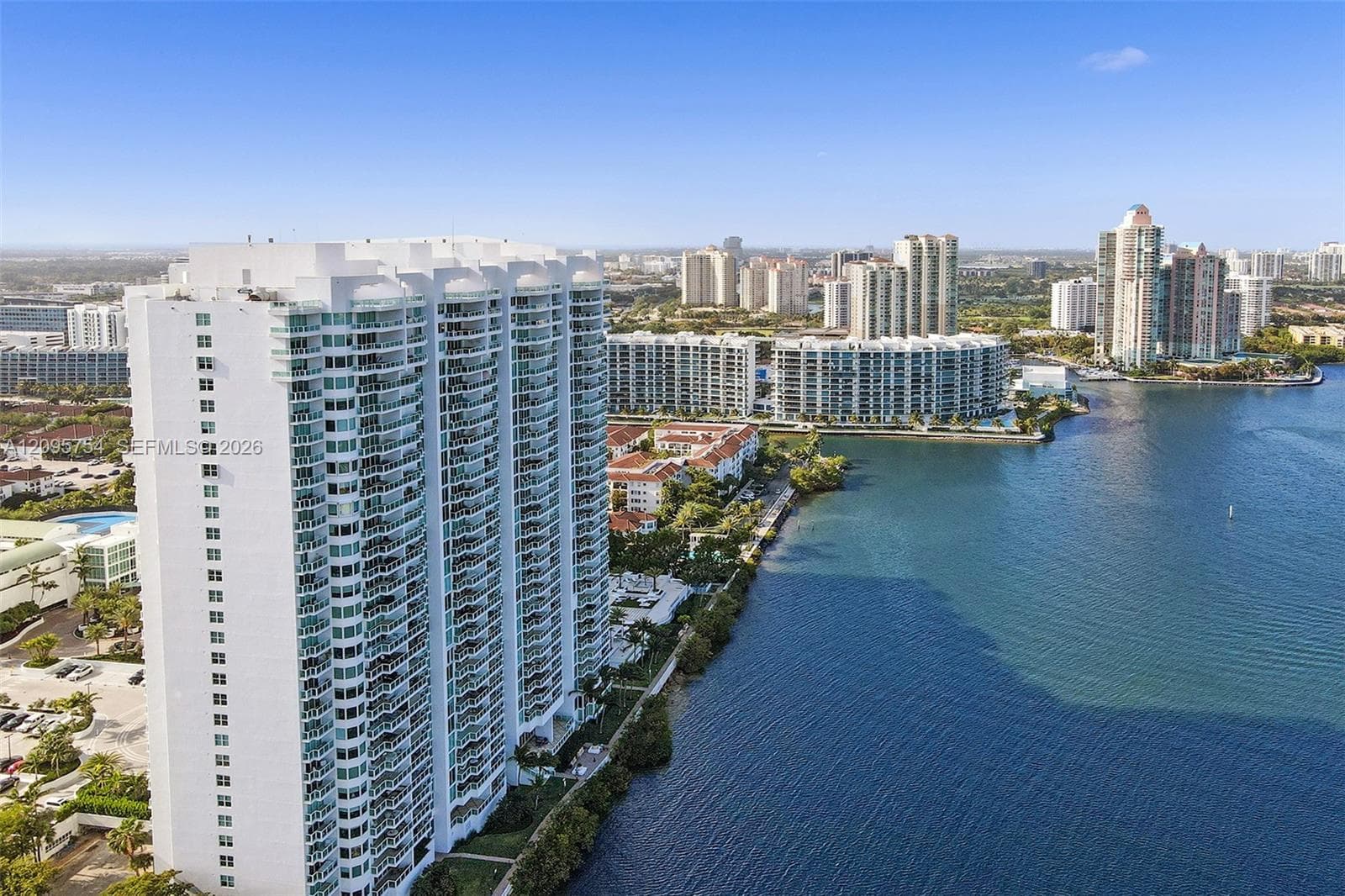Peninsula II · #1701 in Aventura - Photo 29
