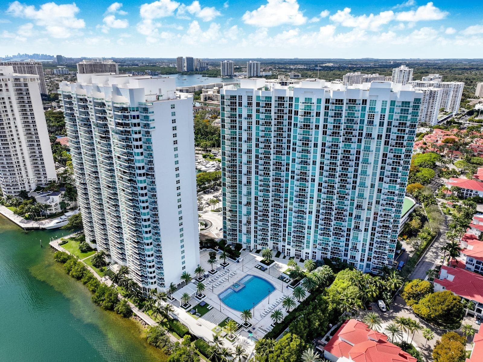 Peninsula II · #1701 in Aventura - Photo 21